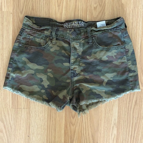 American Eagle size 4 camo shorts. Hi rise - Picture 1 of 4